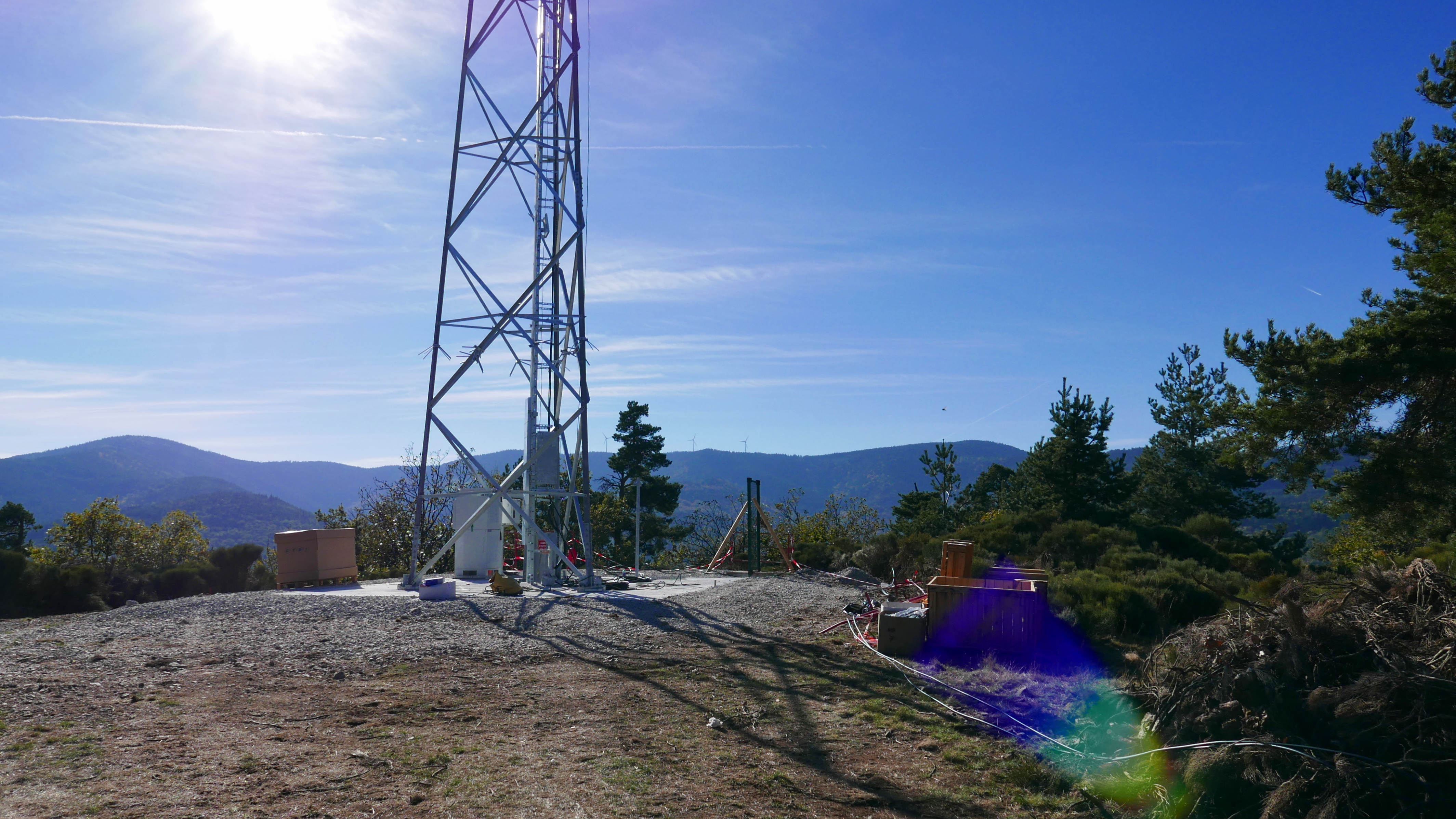 Cell tower